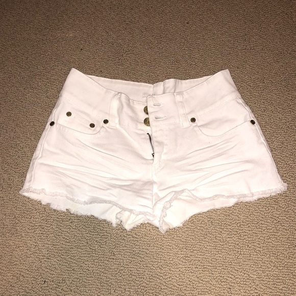 Charlotte Russe Pants - White Mid Rise Jean Shorts Size 0 Charolette Russe